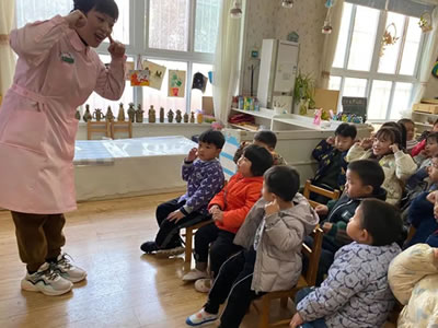 关爱听力健康，卧龙区妇幼保健院开展爱耳日走进幼儿园活动