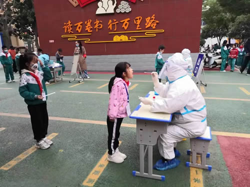 卧龙妇幼人，好样的！向你们致敬！